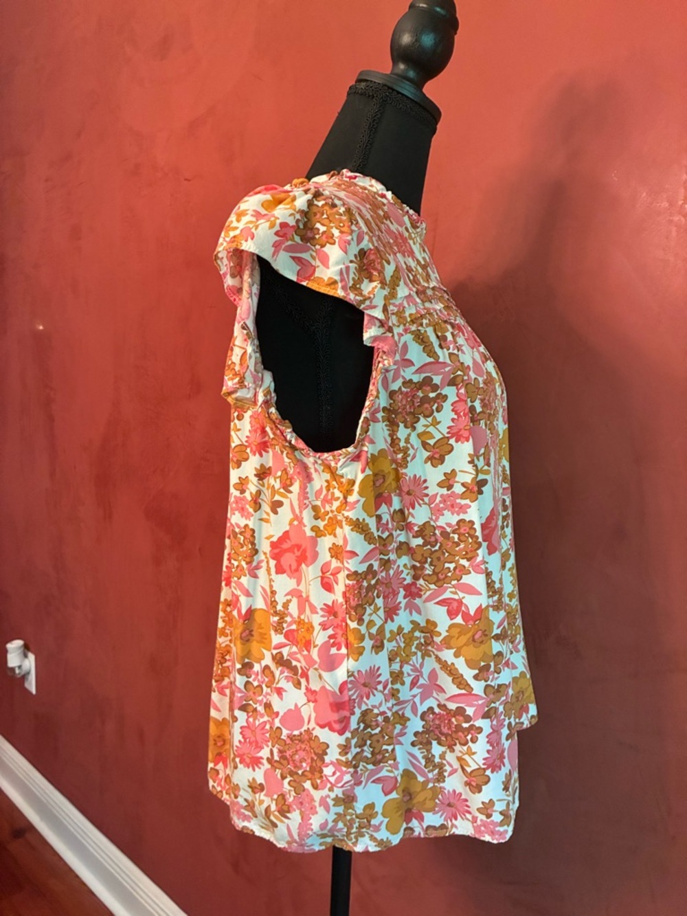 LOFT Outlet Women’s Floral Flutter Sleeve Blouse, Size LP - Picture 8 of 14
